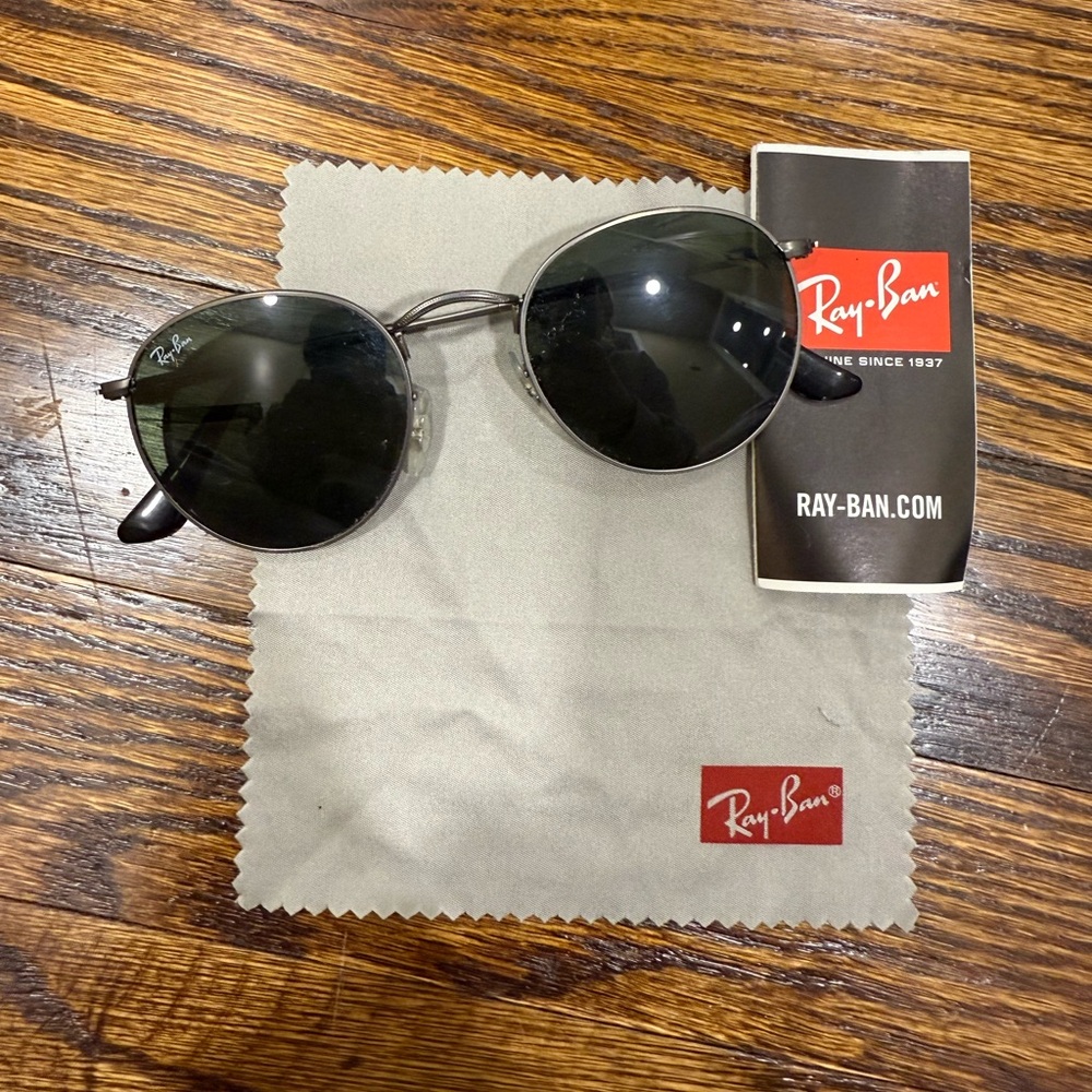 Ray Bans Round Metal Sunglasses
